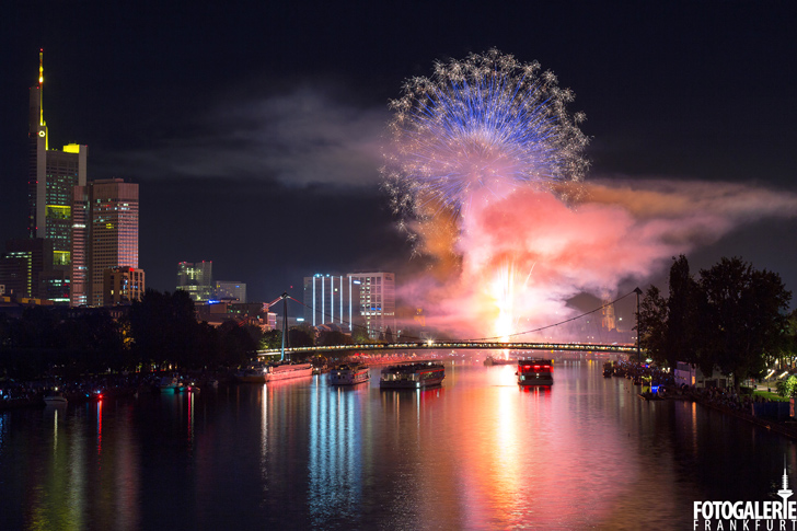 Feuerwerk Museumsuferfest - Fotogalerie Frankfurt