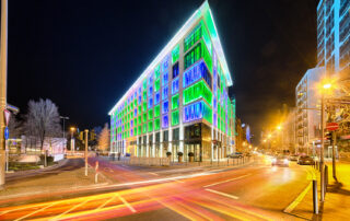 Luminale 2016 Bankhaus per App zum Lichtkunstwerk – Bankhaus Metzler – BILD-ID: LUM_043 Luminale 2016 Bankhaus per App zum Lichtkunstwerk - Bankhaus Metzler