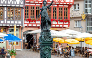 Justitia Gerechtigkeitsbrunnen