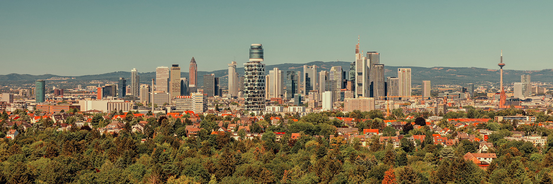 Frankfurt Skyline Panorama – Blue Mood Look – BILD-ID: bmlp_004 Frankfurt Skyline Panorama - Blue Mood Look